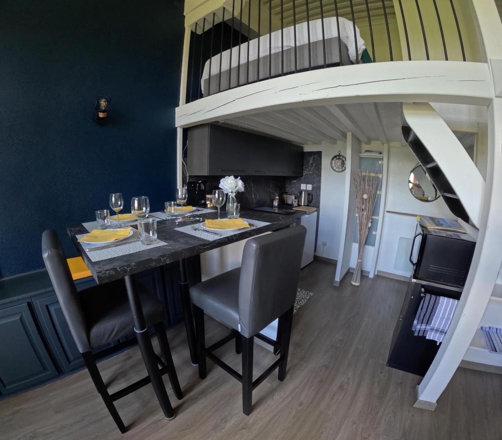 Apartment Le Belvedere De La Grand Croix Dans Le Chateau D'uriage *